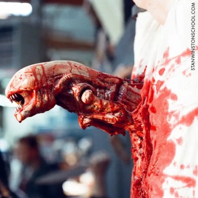 aliens stan winston (3).jpg